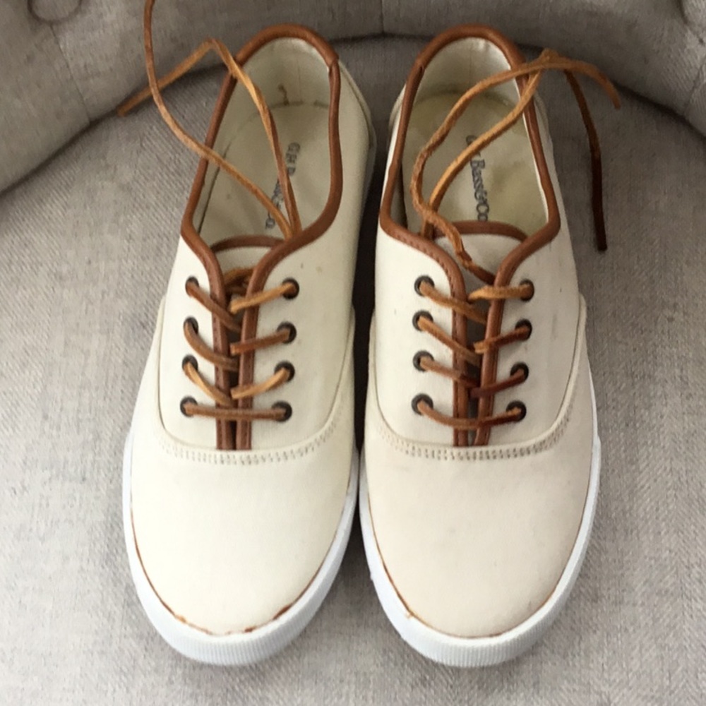 G.H. Bass Heavy Canvas Lace Up Shoes